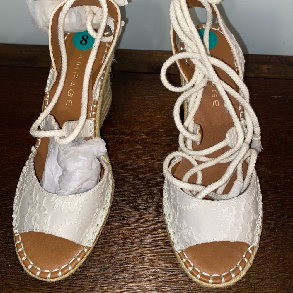 RAMPAGE HARRIET WHITE EYELET PLATFORM SANDAL